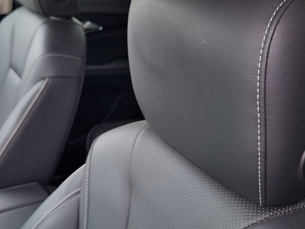 Used 2023 Buick Envision Essence image 19