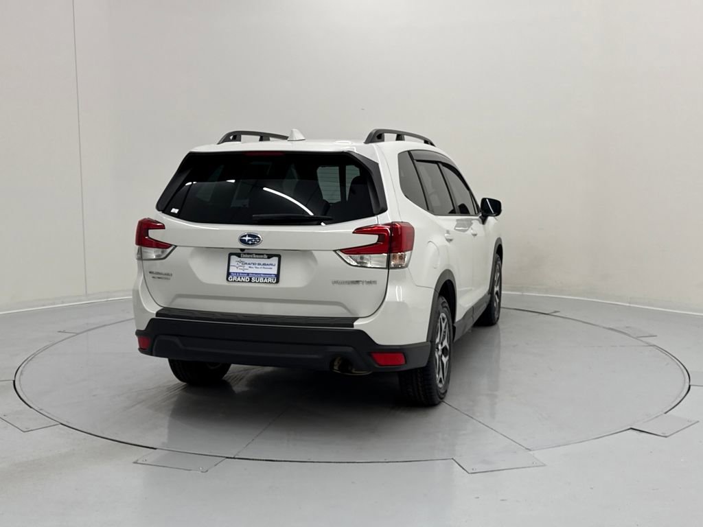 Certified 2023 Subaru Forester Premium image 5