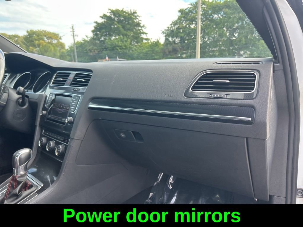 Used 2015 Volkswagen Golf 4-Door image 24