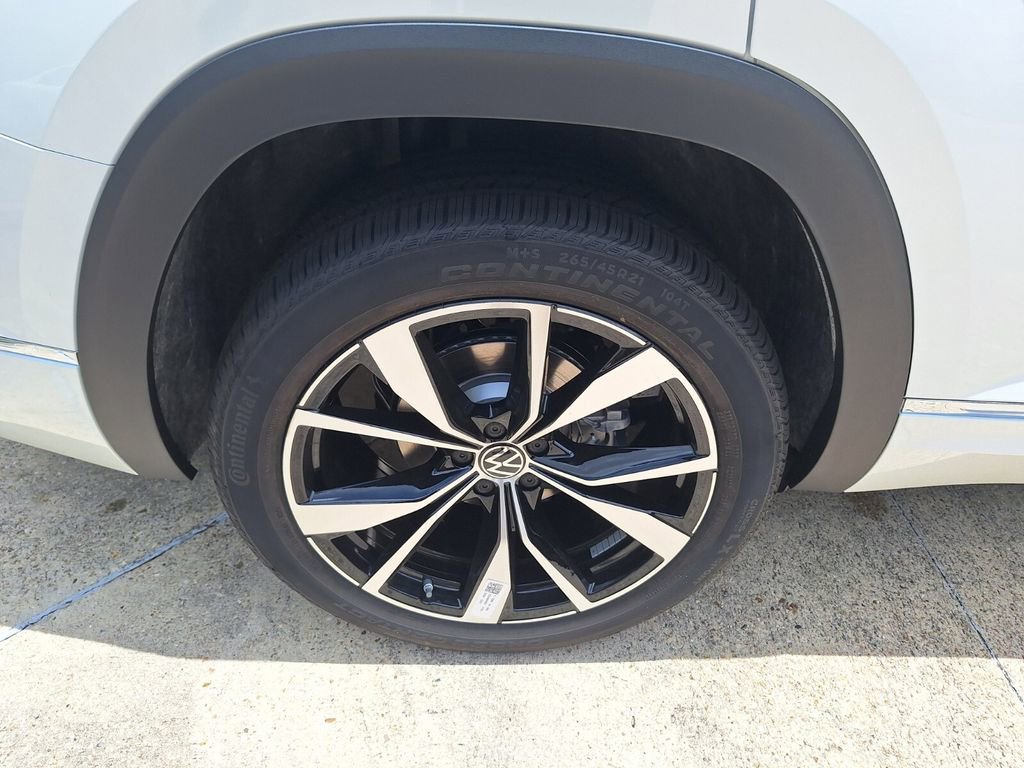 New 2025 Volkswagen Atlas SEL Premium R-Line image 27