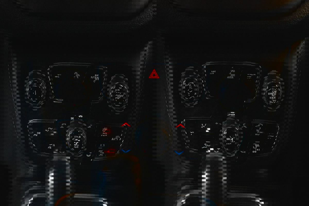 Used 2019 Jeep Compass Latitude image 23