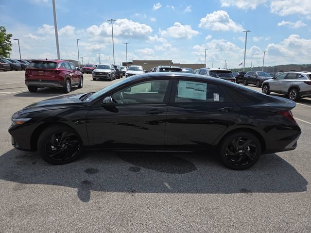 New 2026 Hyundai Elantra Sport FWD image 12