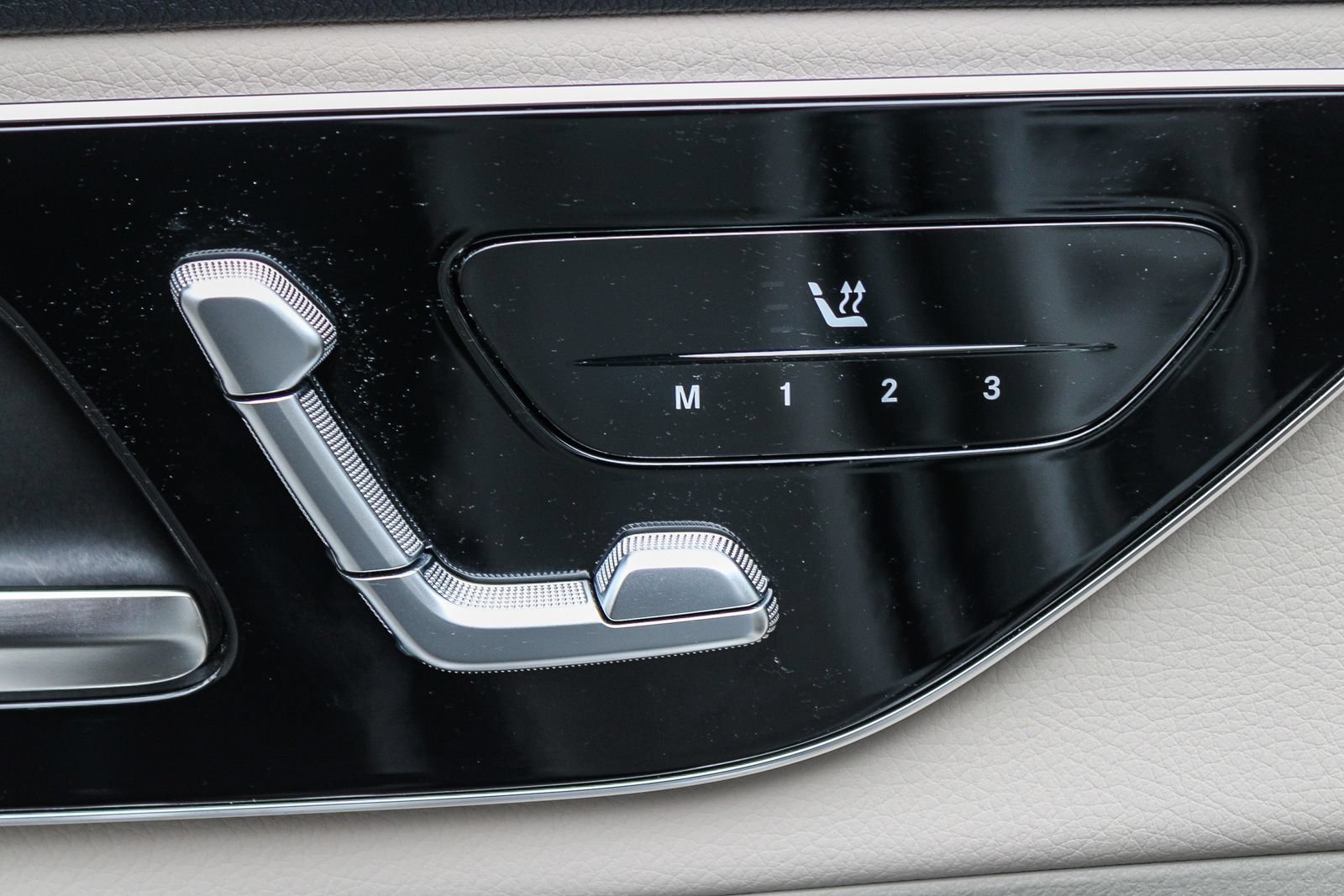 Certified 2026 Mercedes-Benz GLC 300 4MATIC image 21
