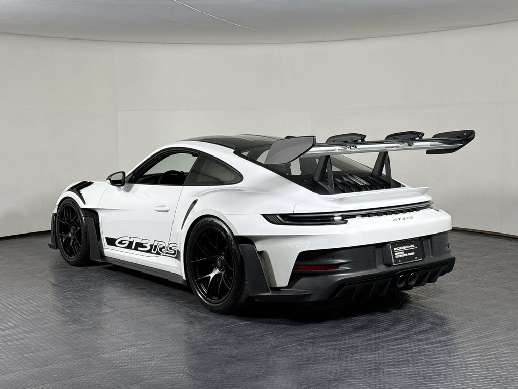 Certified 2025 Porsche 911 GT3 RS RWD image 3