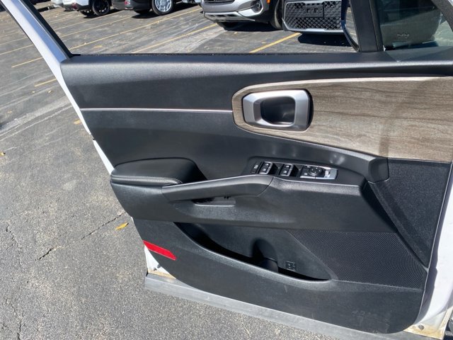 Certified 2022 Kia Sorento X-Line EX image 24