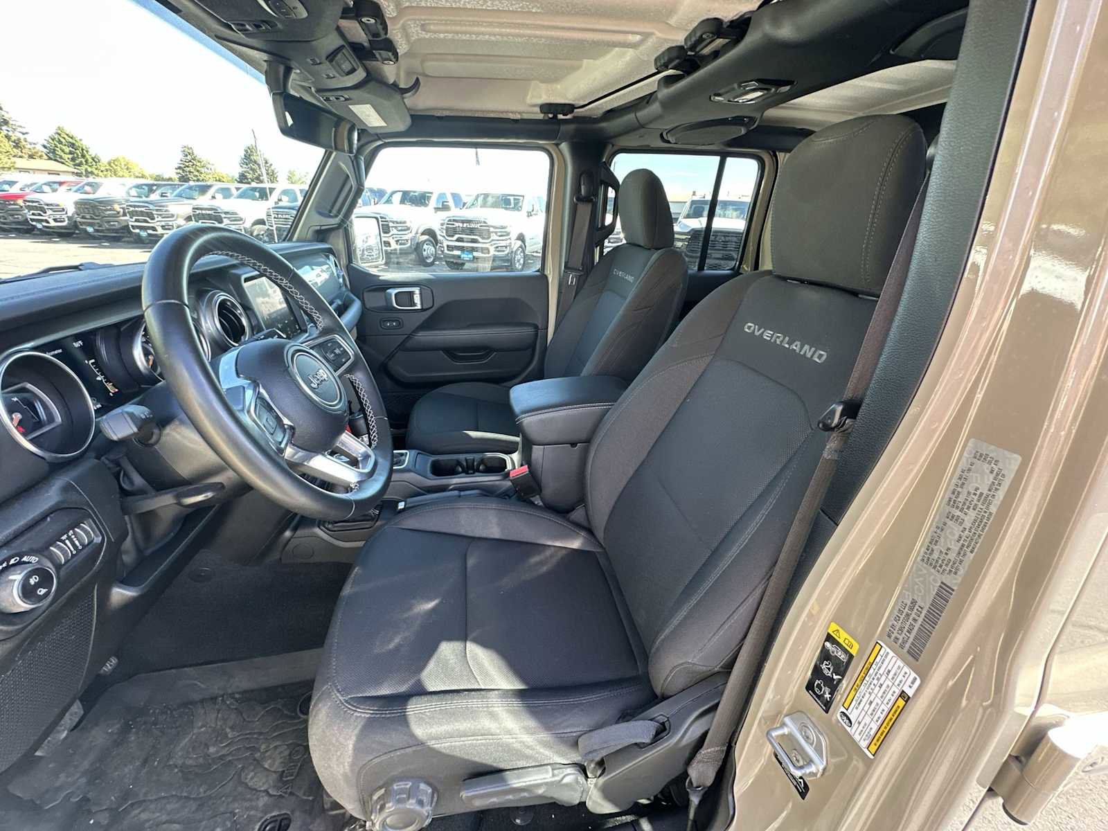 Used 2022 Jeep Gladiator Overland w/ Trailer Tow Package image 13