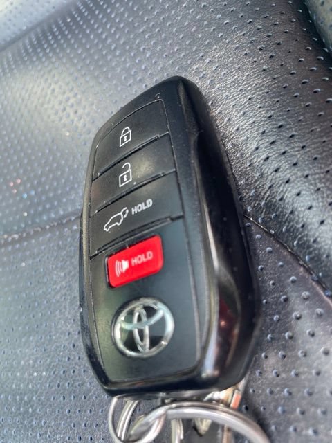 Used 2023 Toyota Sequoia Platinum AWD/4WD image 15