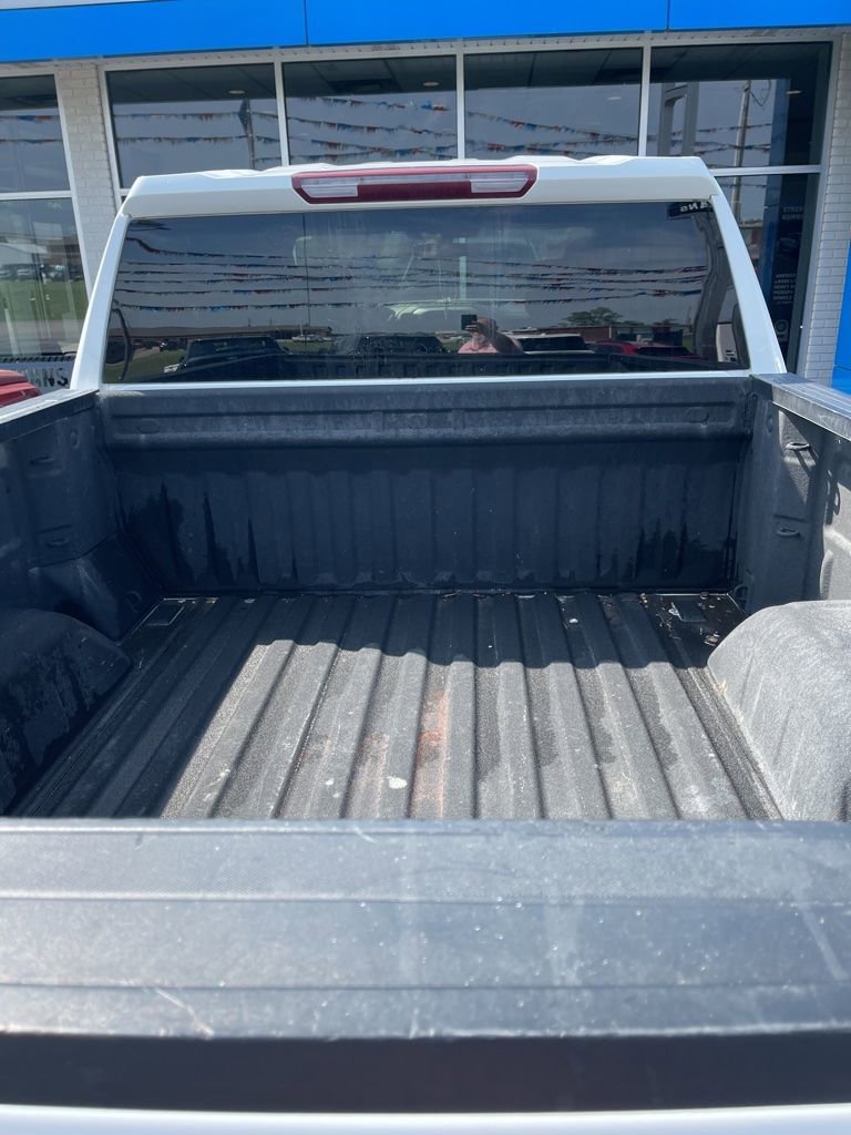 Used 2020 Chevrolet Silverado 1500 Custom w/ Custom Convenience Package AWD/4WD image 5