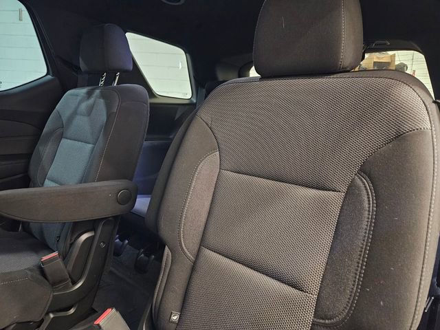 Used 2023 Chevrolet Traverse LT image 9