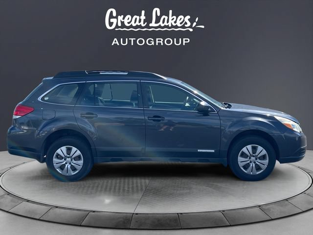 Used 2010 Subaru Outback 2.5i AWD/4WD image 6
