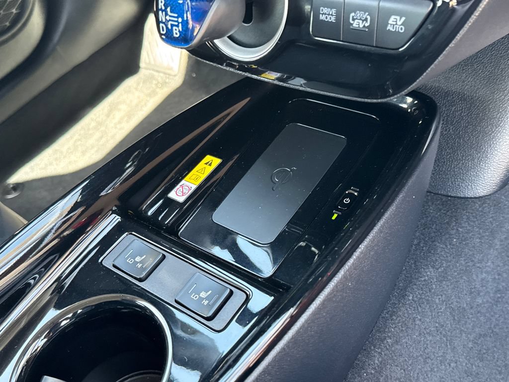 Used 2020 Toyota Prius Prime Limited w/ Carpet Mat Package FWD image 15