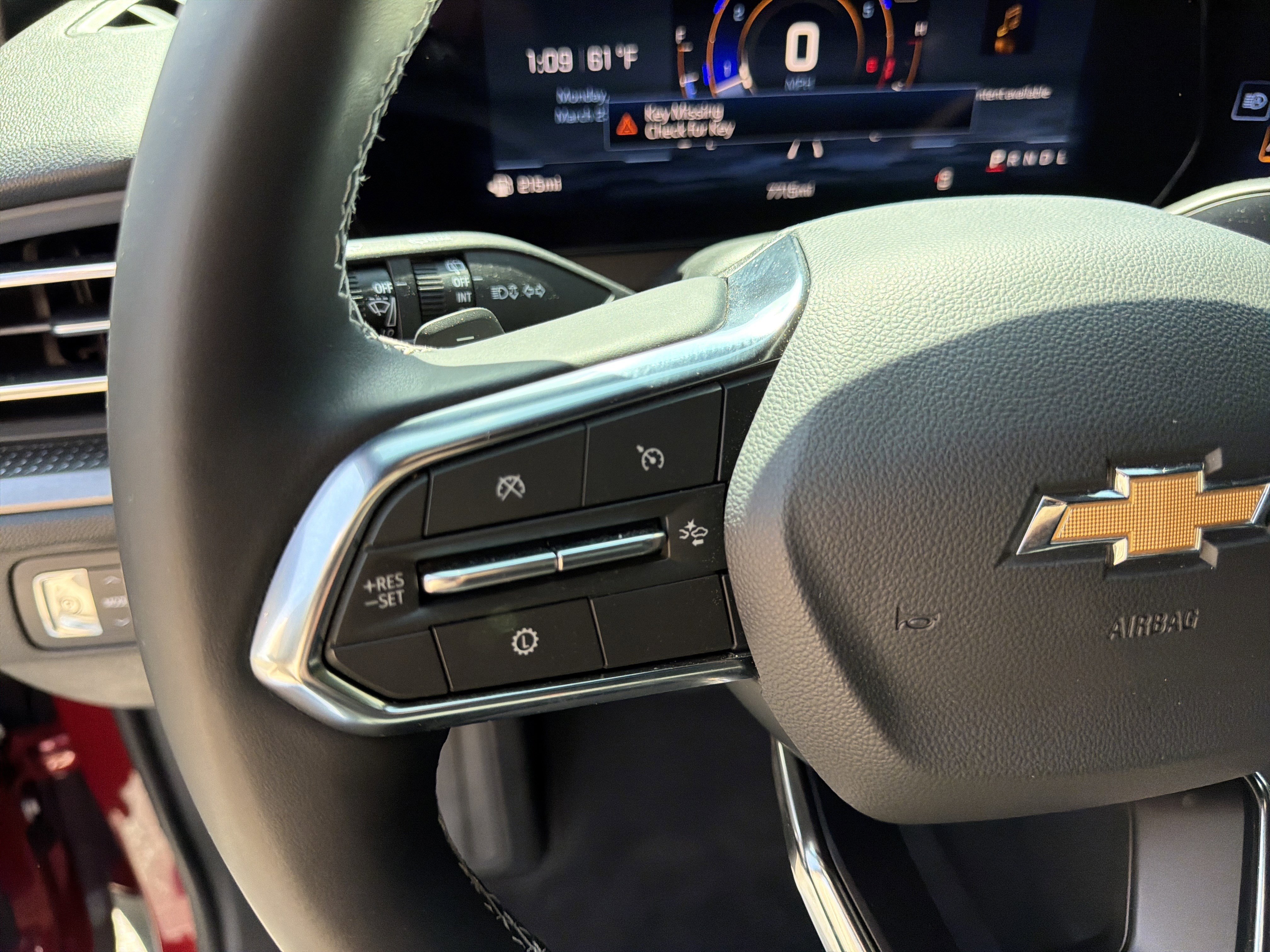 Used 2026 Chevrolet Traverse LT w/ Driver Confidence Package image 27