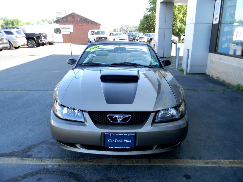 Used 2001 Ford Mustang GT Premium image 3