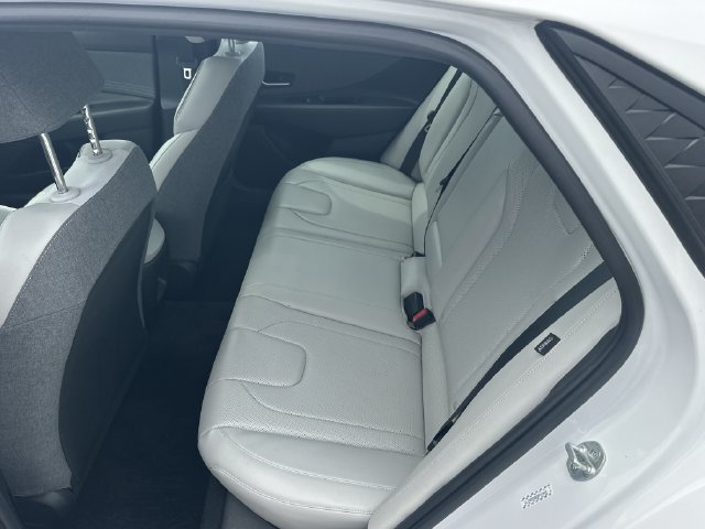 Certified 2024 Hyundai Elantra Limited FWD image 13
