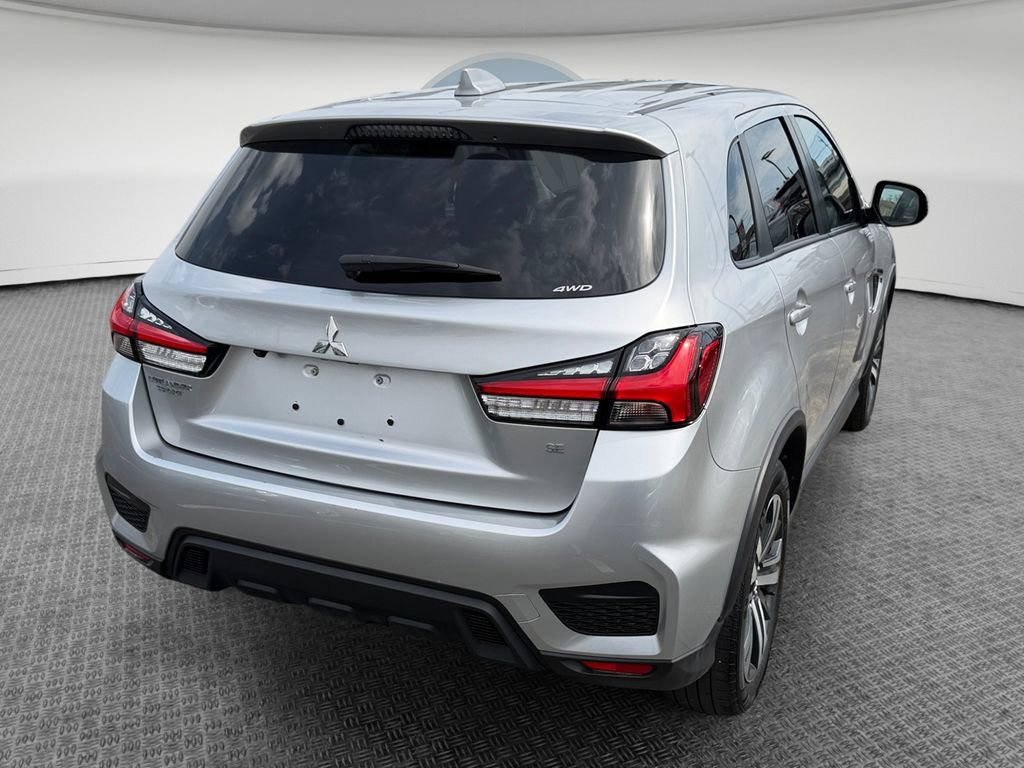 Used 2024 Mitsubishi Outlander Sport SE image 2