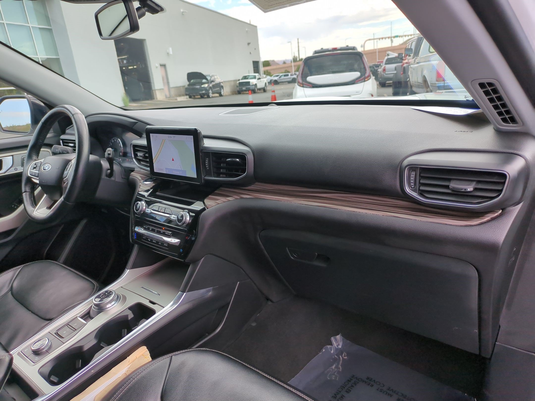 Certified 2023 Ford Explorer Limited AWD/4WD image 33