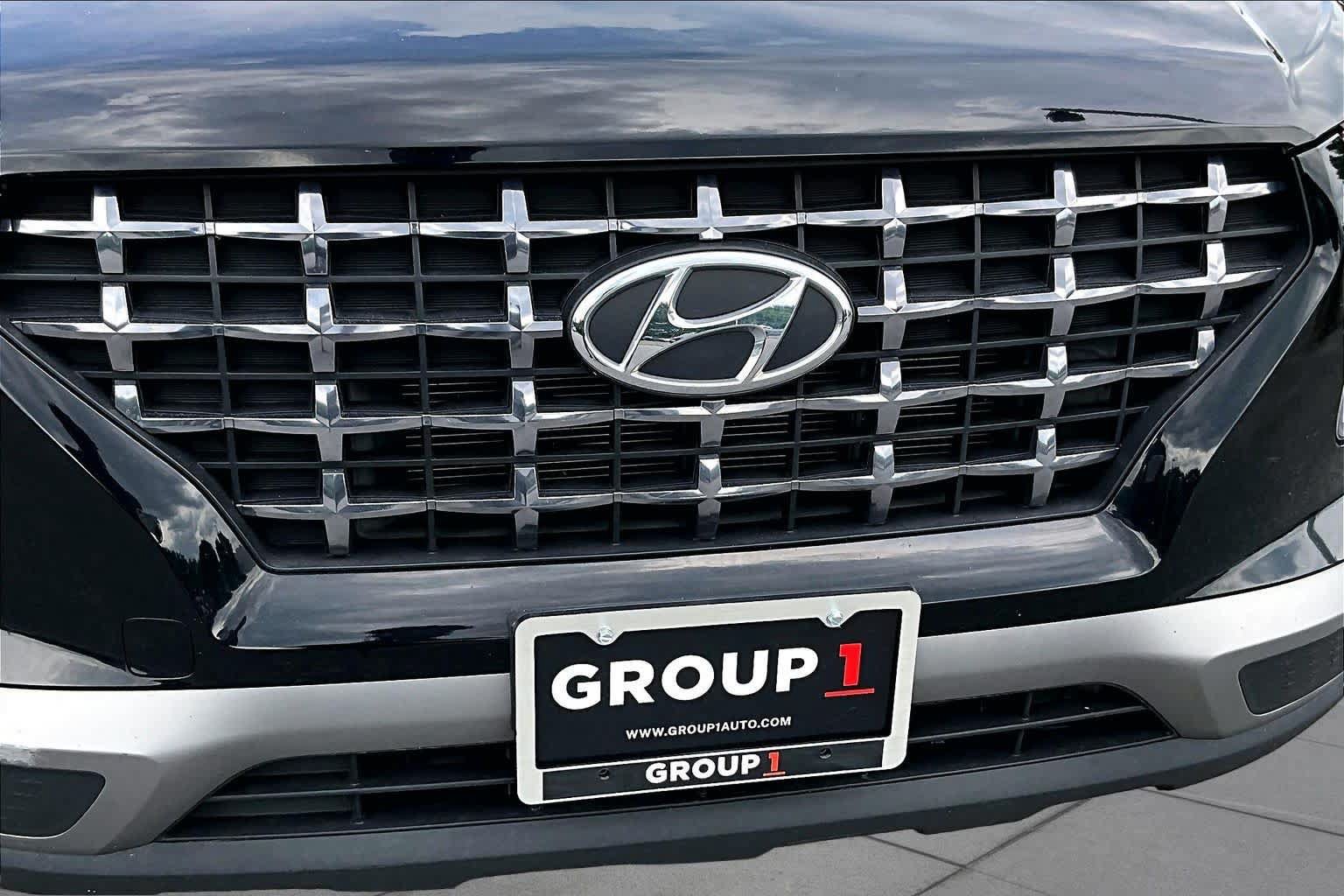 Used 2023 Hyundai Venue SEL w/ Cargo Package FWD image 30