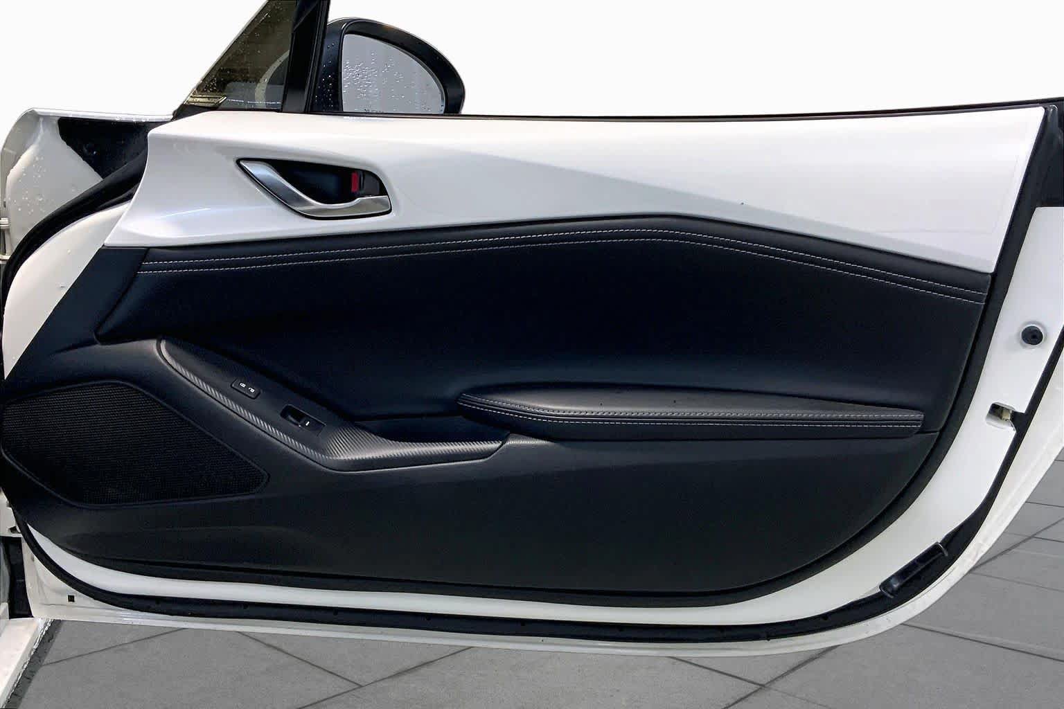 Used 2023 MAZDA MX-5 Miata Grand Touring RWD image 19