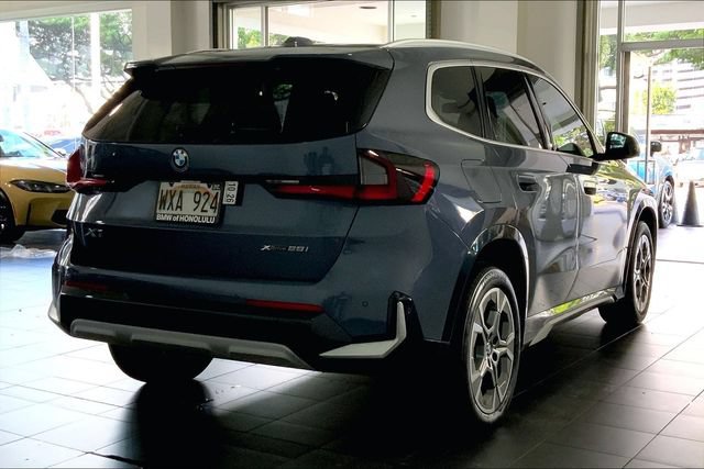 Used 2023 BMW X1 xDrive28i w/ Premium Package AWD/4WD image 6