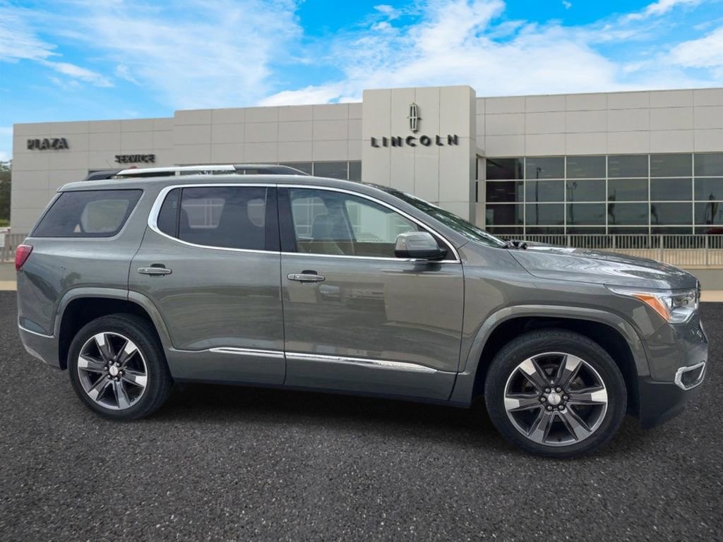 Used 2017 GMC Acadia Denali w/ Technology Package AWD/4WD image 2