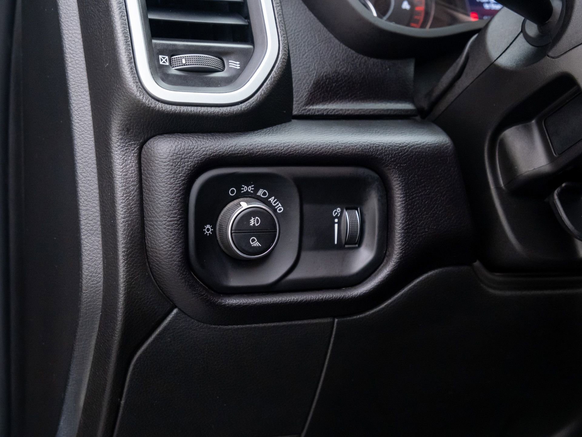 Used 2023 RAM 2500 Big Horn w/ Level 1 Equipment Group image 17