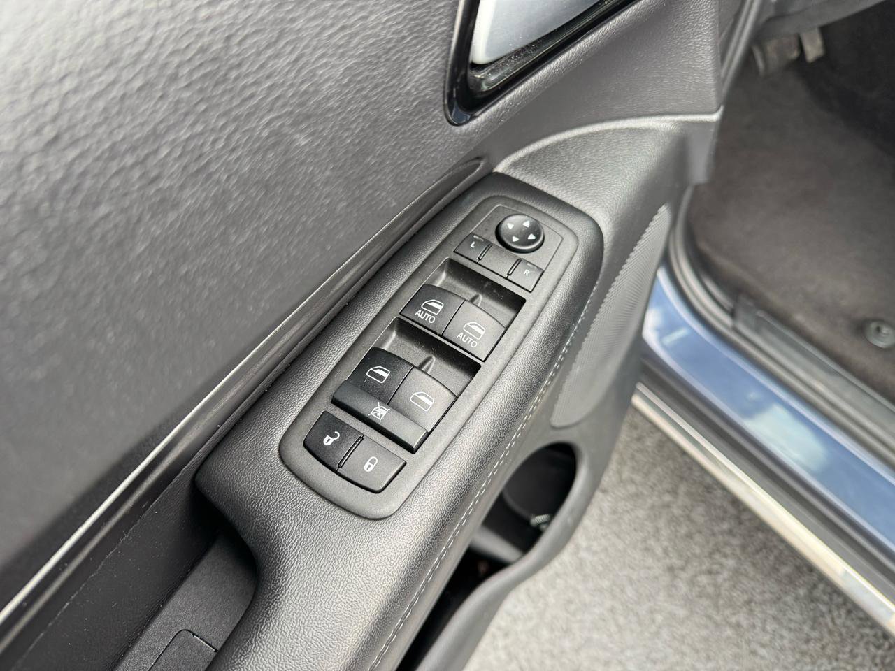 Used 2021 Dodge Durango SXT image 15