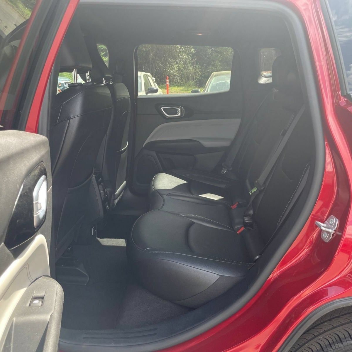 Used 2025 Jeep Compass Limited AWD/4WD image 26