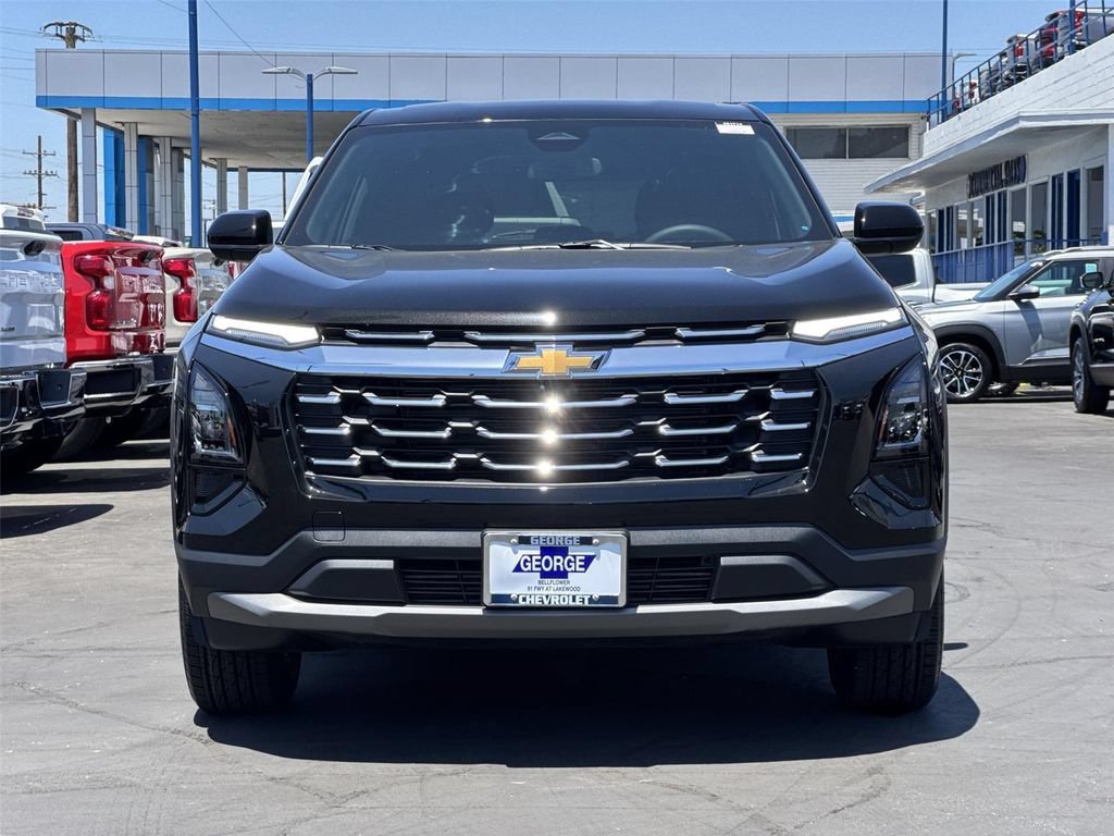 New 2026 Chevrolet Equinox LT FWD image 2