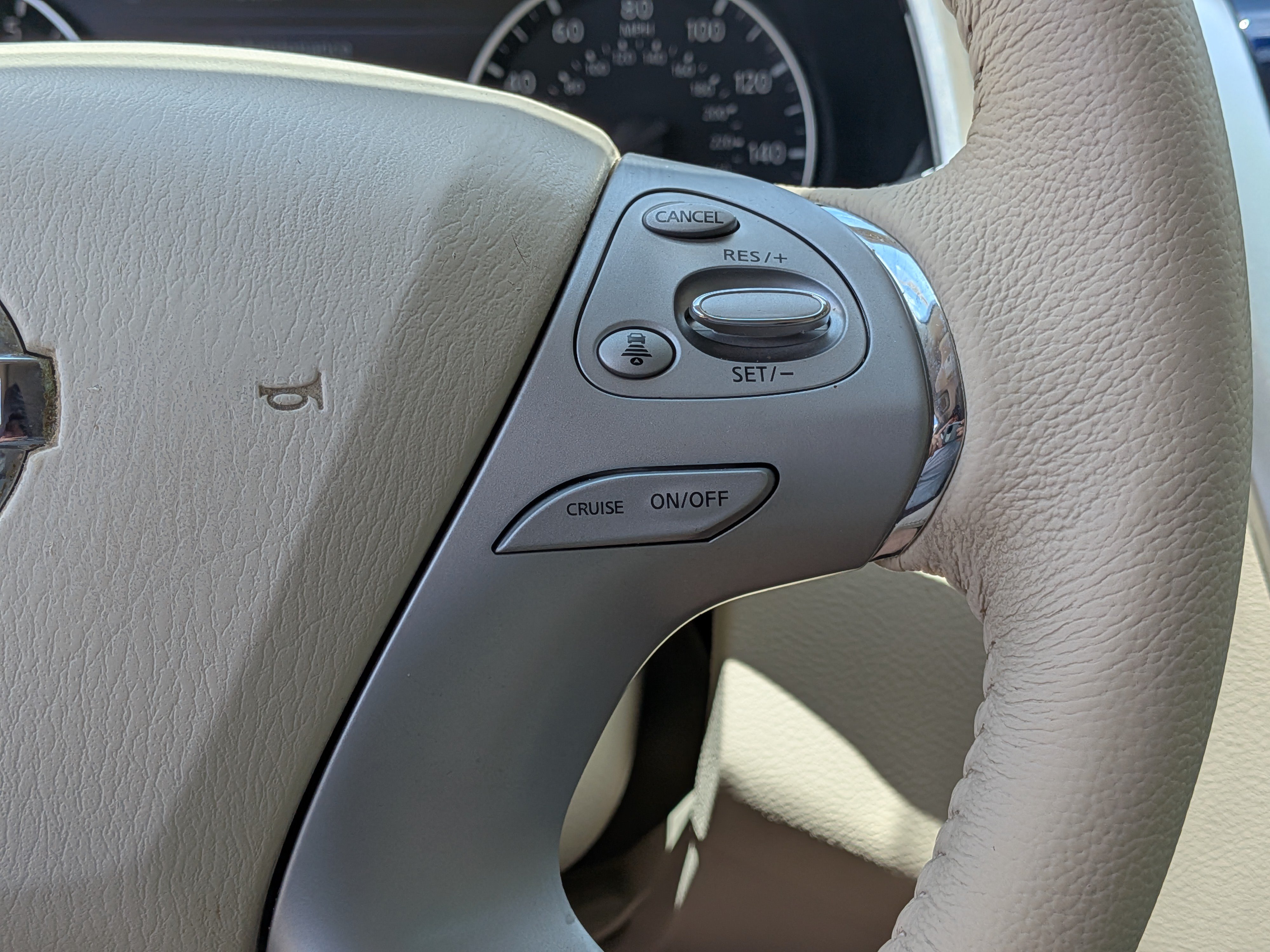 Used 2015 Nissan Murano SL w/ SL Technology Package FWD image 26