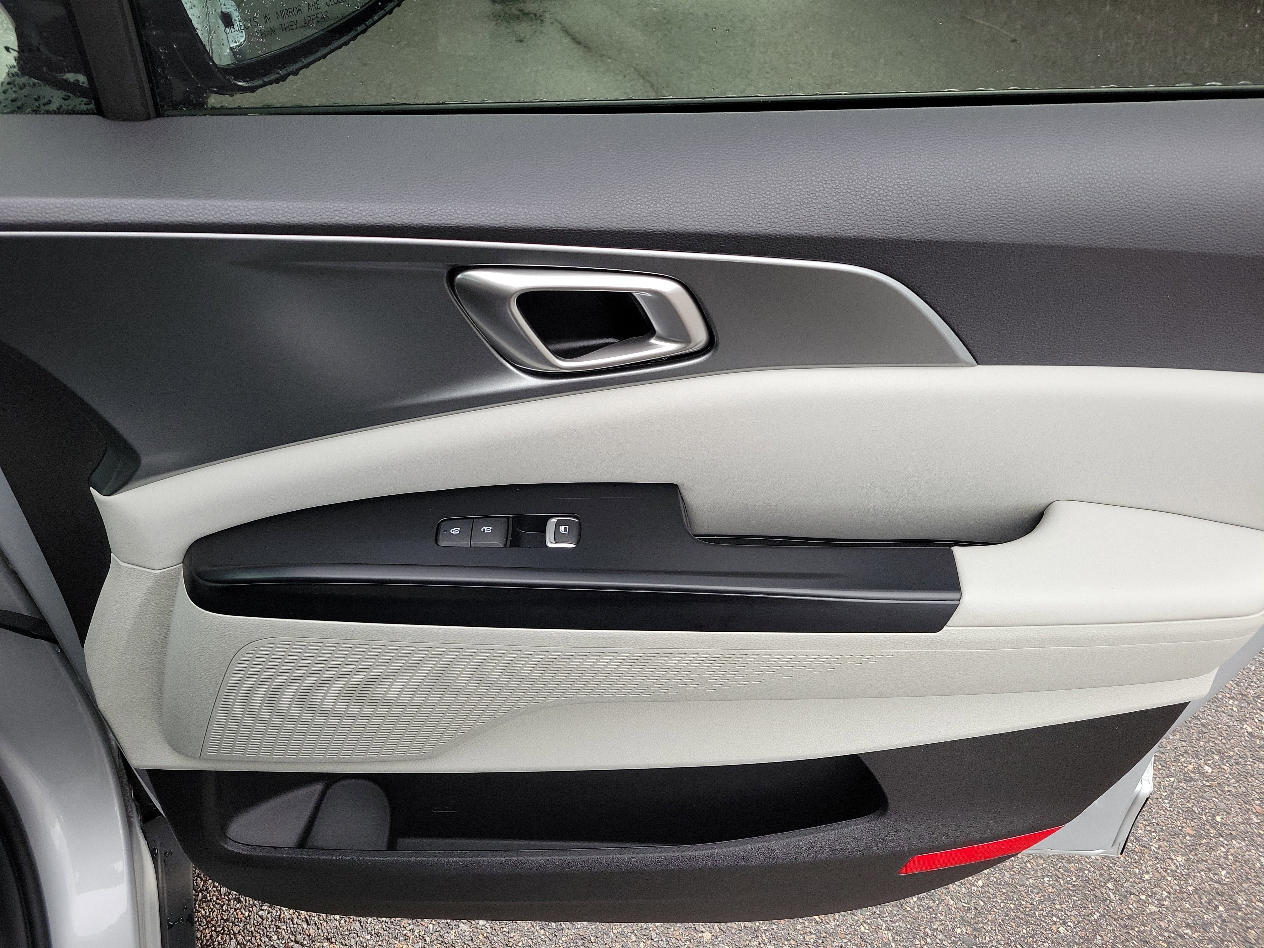 Certified 2023 Kia Carnival LX image 10