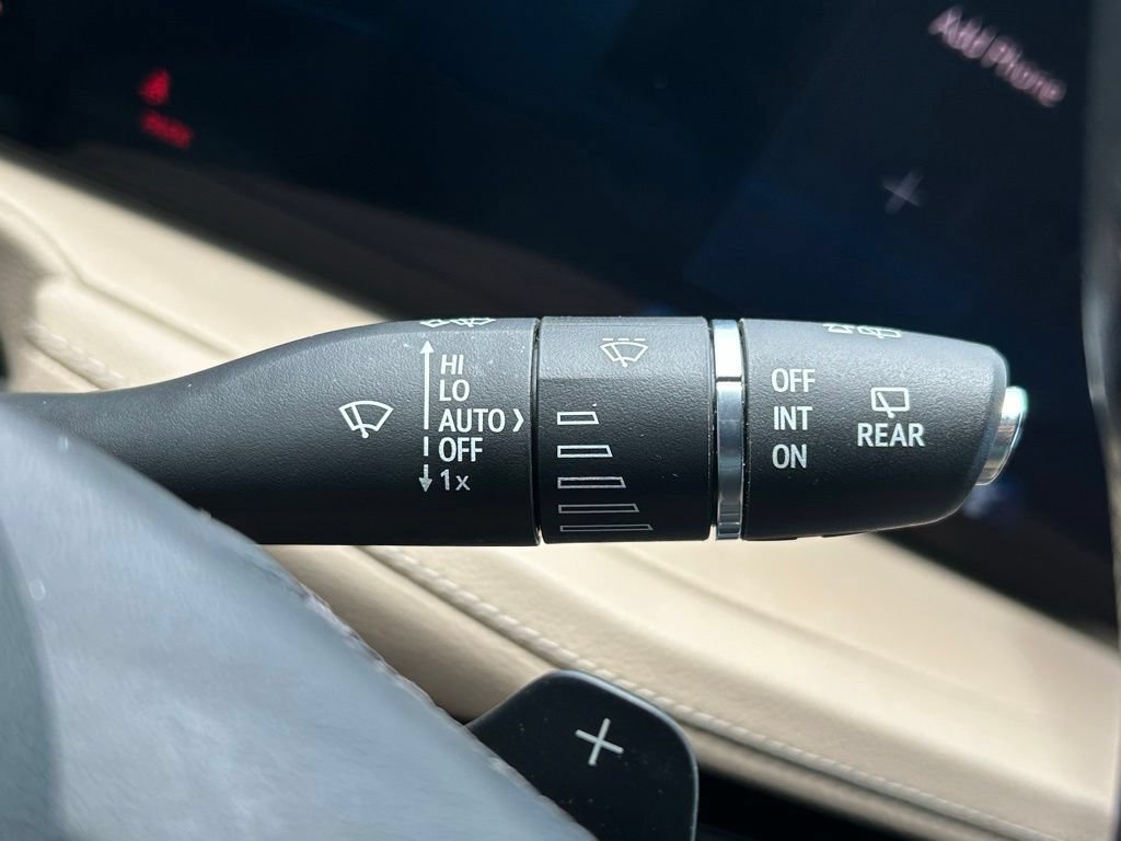 Used 2025 Cadillac XT4 Premium Luxury FWD image 29