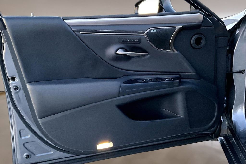 Used 2020 Lexus ES 350 F Sport w/ Accessory Package FWD image 18