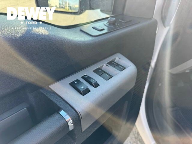 Used 2015 Ford F250 Lariat w/ Lariat Ultimate Package image 12