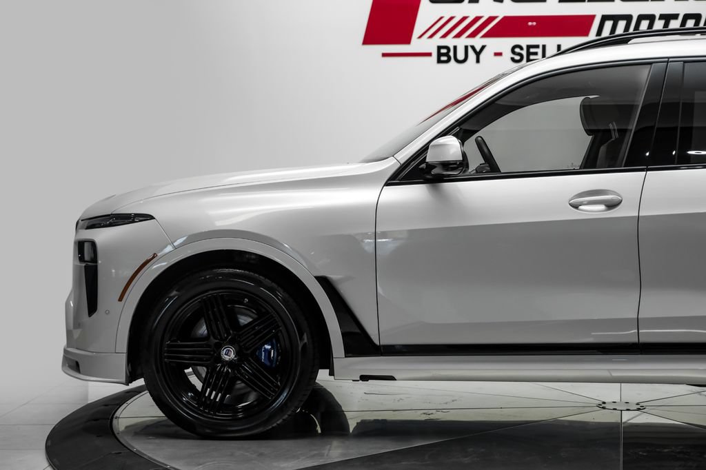 Used 2025 BMW ALPINA XB7 AWD/4WD image 18