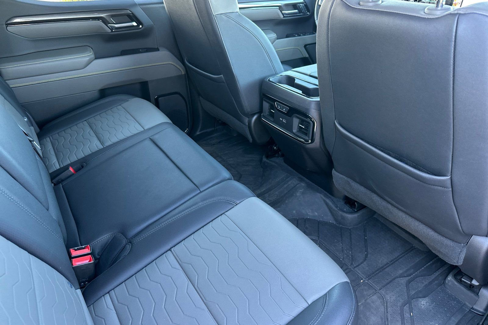 Certified 2023 Chevrolet Silverado 1500 ZR2 w/ Technology Package image 18