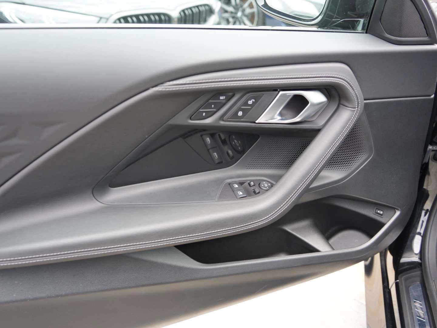 Used 2025 BMW M240i Coupe RWD image 7