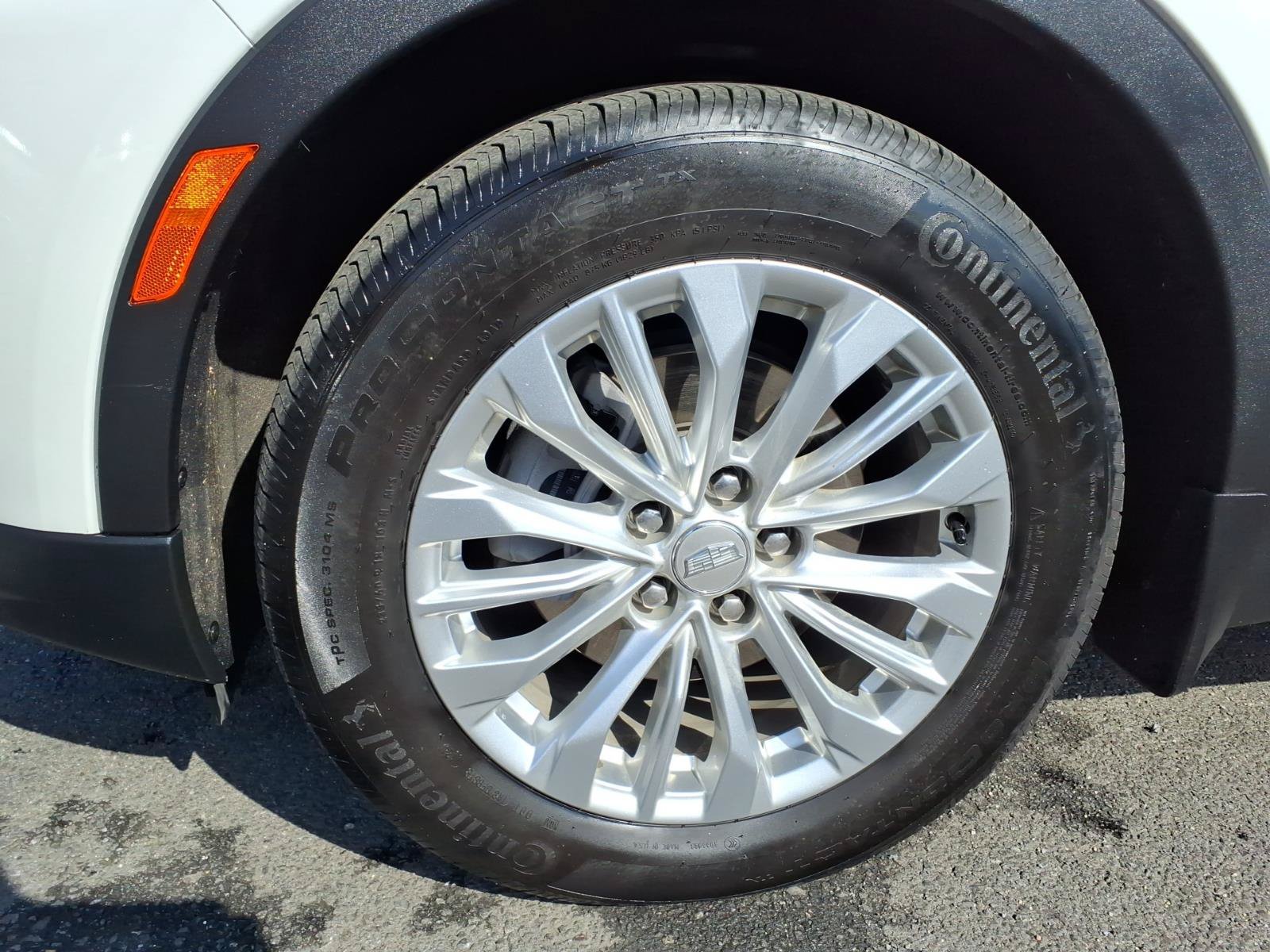 Certified 2024 Cadillac XT4 Luxury w/ Cold Weather Package AWD/4WD image 8