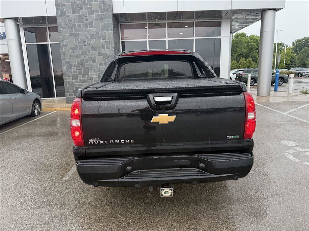 Used 2012 Chevrolet Avalanche LTZ AWD/4WD image 15