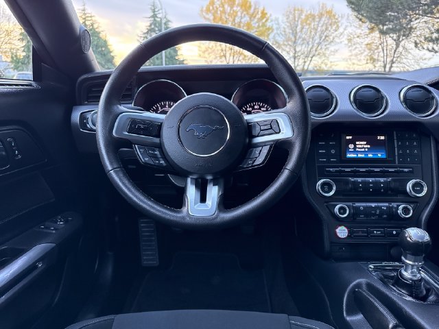 Used 2016 Ford Mustang GT RWD image 18
