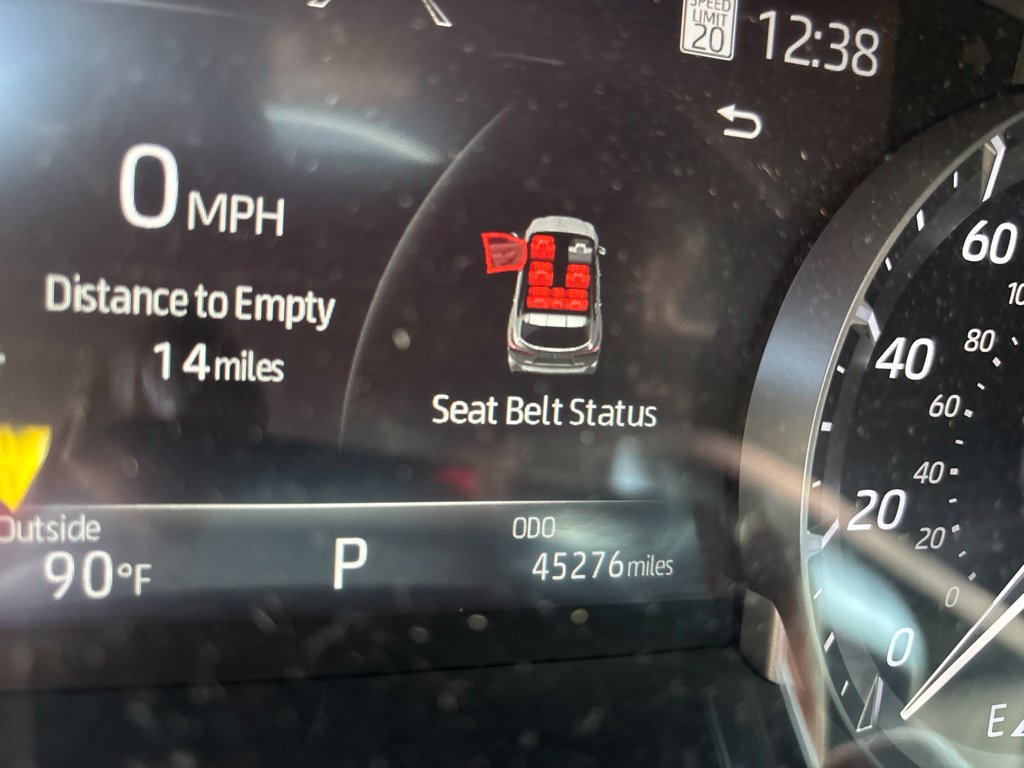 Used 2021 Toyota Highlander XSE FWD image 18