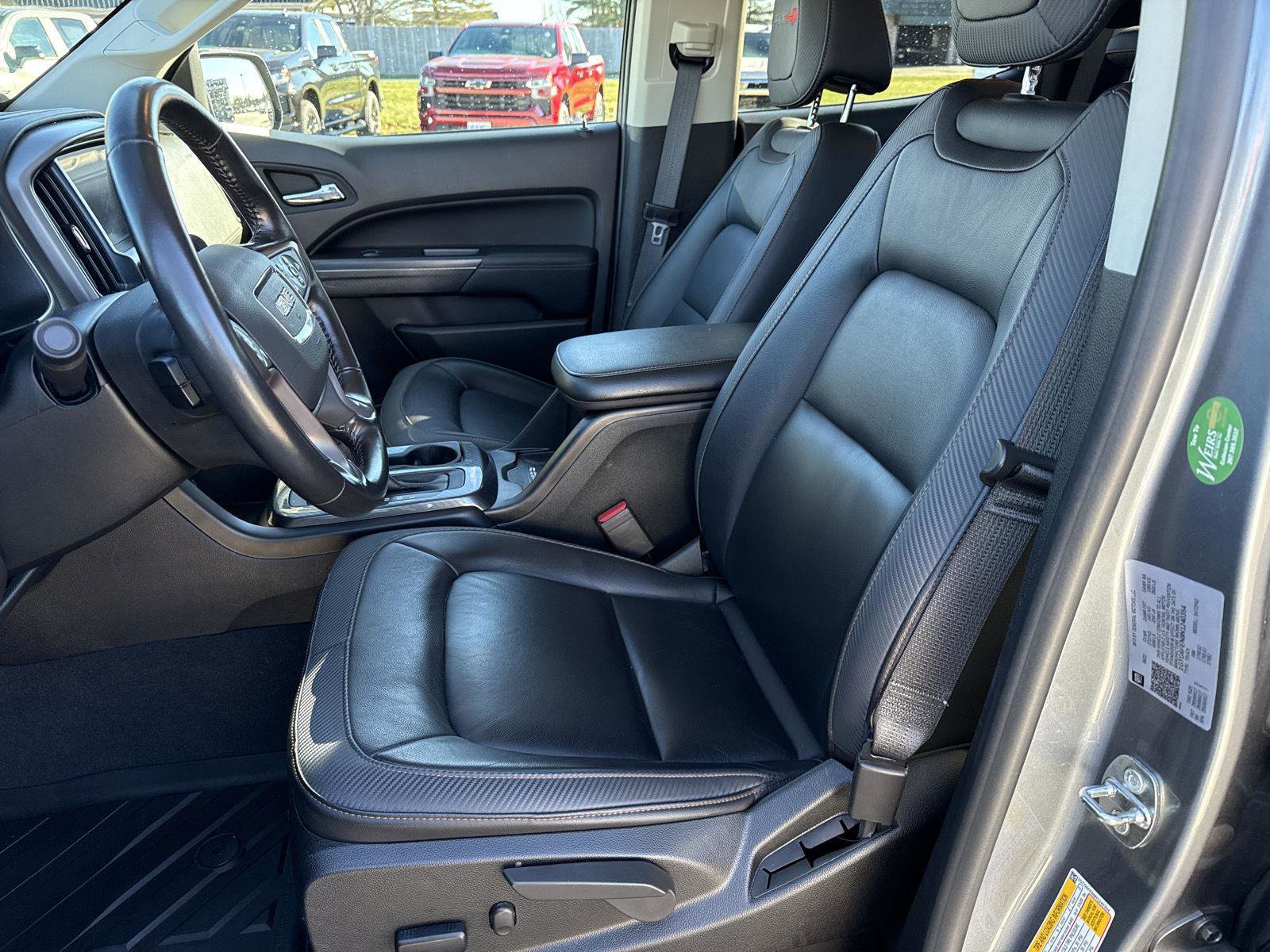 Used 2022 GMC Canyon AT4 w/ Trailering Package image 12