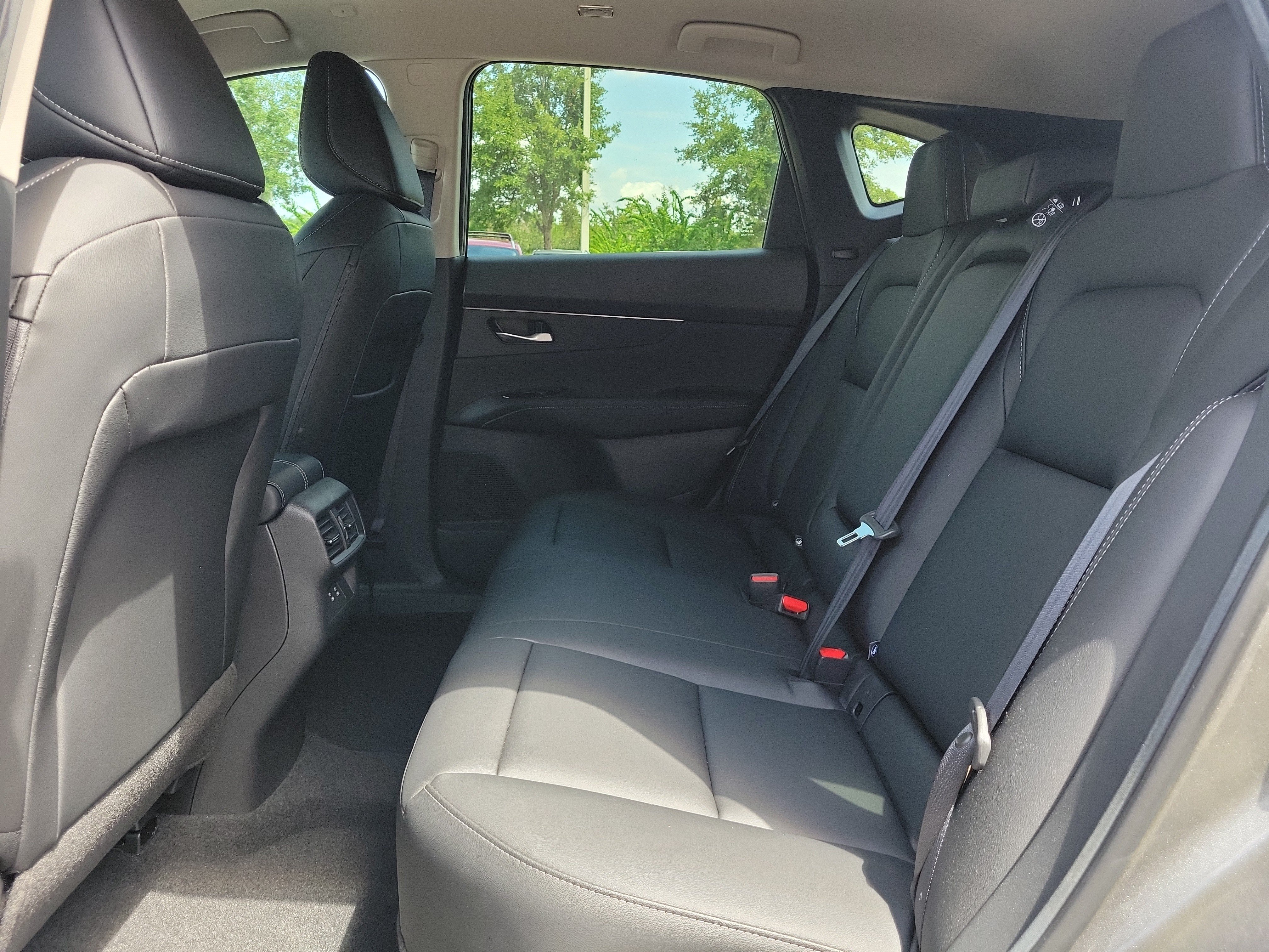 Certified 2025 Nissan Murano SV AWD/4WD image 18