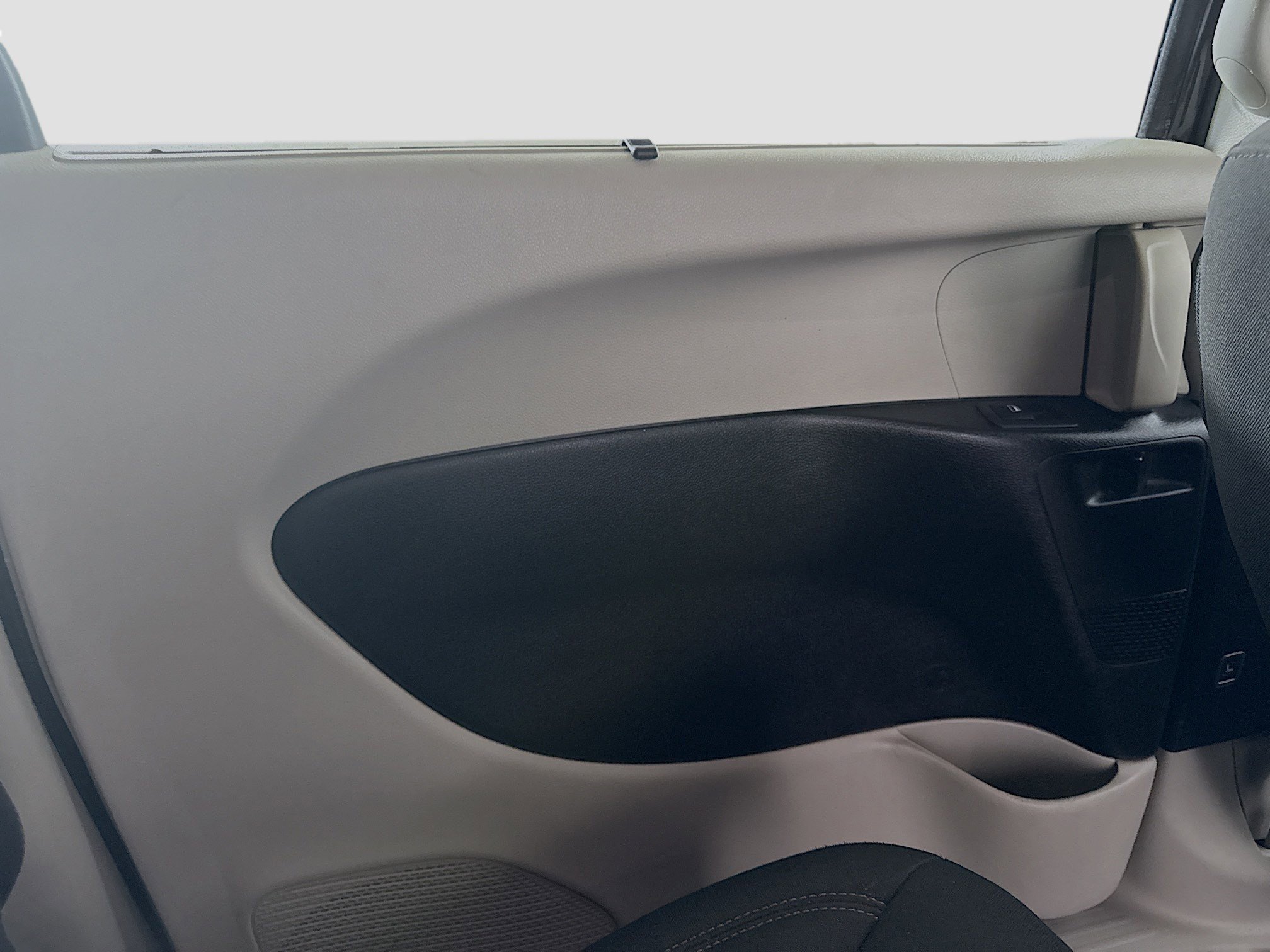 Used 2018 Chrysler Pacifica Touring Plus w/ Tire & Wheel Group image 26