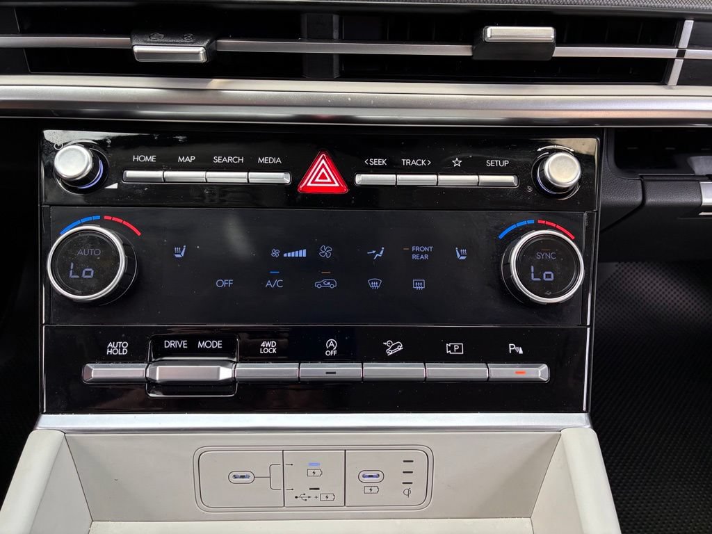 Used 2025 Hyundai Santa Fe SEL AWD/4WD image 34
