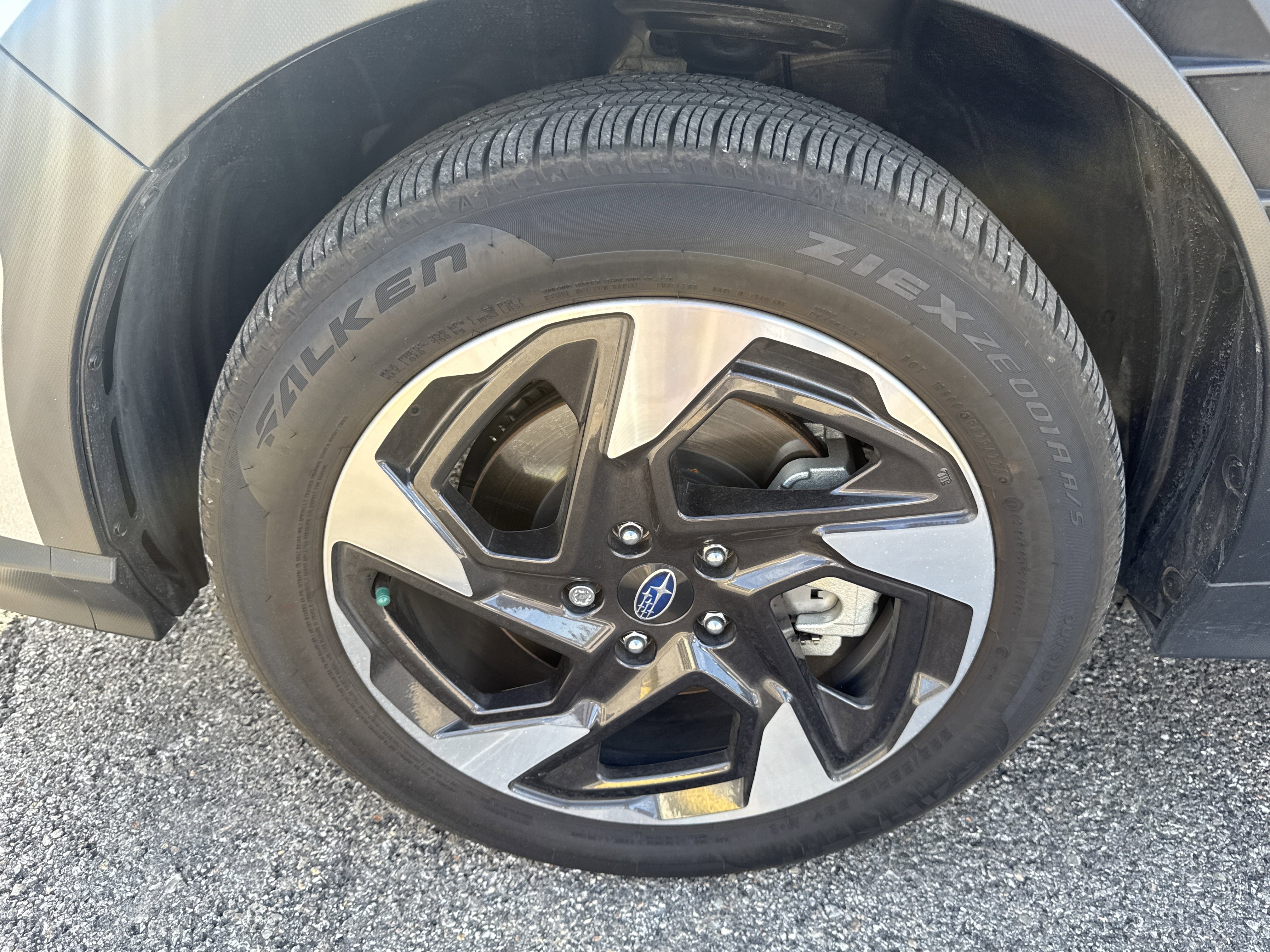 Certified 2025 Subaru Crosstrek 2.5i Limited w/ Crosstrek Mirror Package image 9