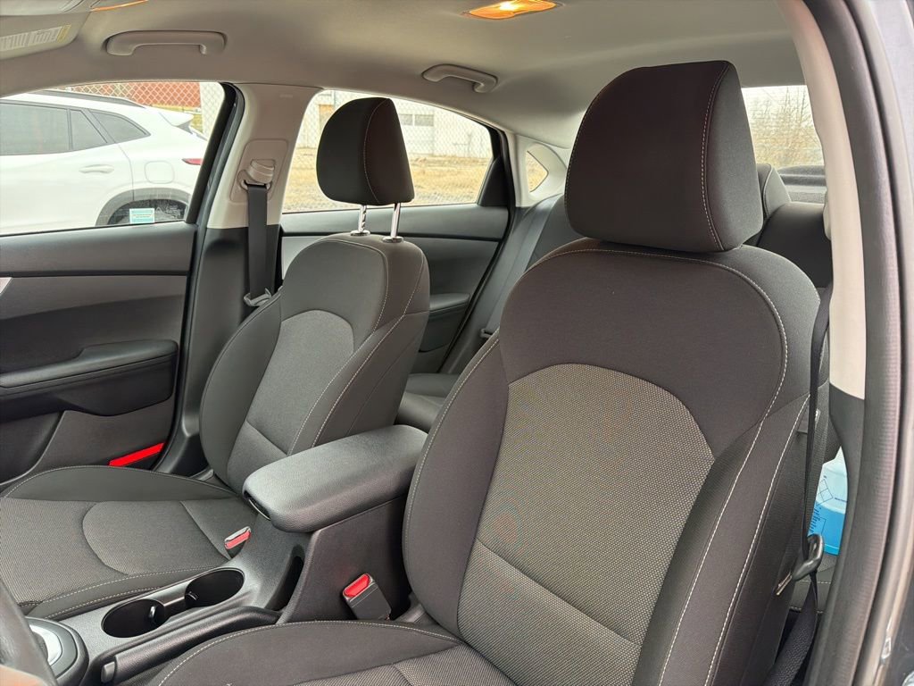 Used 2023 Kia Forte LXS w/ LXS Technology Package image 19