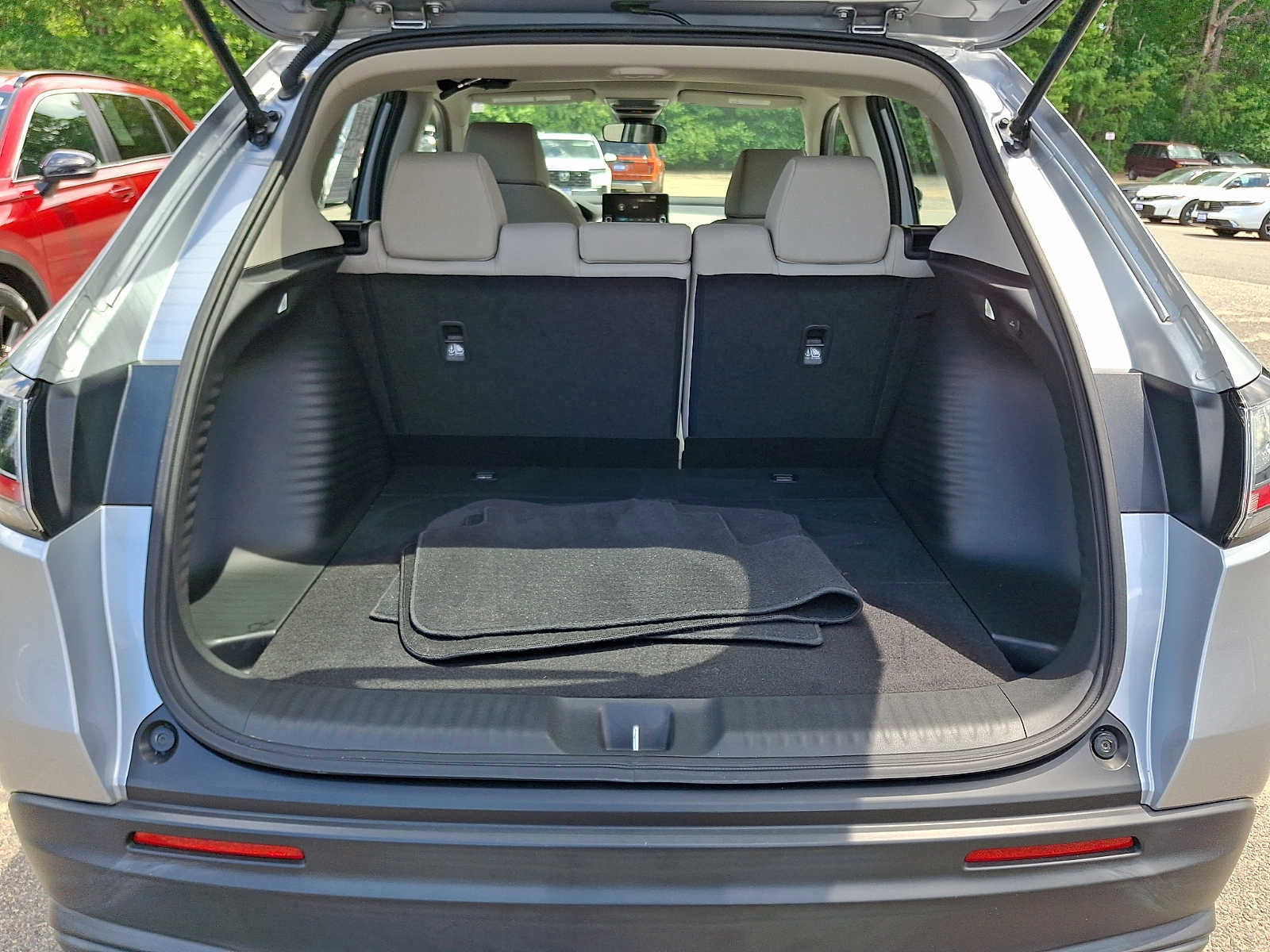 Used 2023 Honda HR-V LX image 29