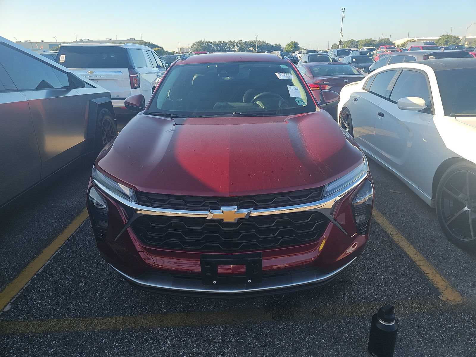 Used 2024 Chevrolet Trax LT FWD image 2