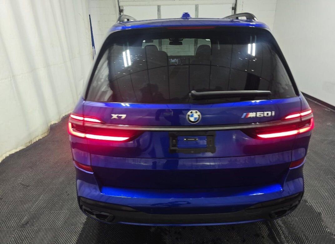 Used 2024 BMW X7 M60i image 5