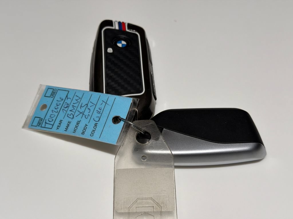 Used 2025 BMW X5 xDrive40i AWD/4WD image 32